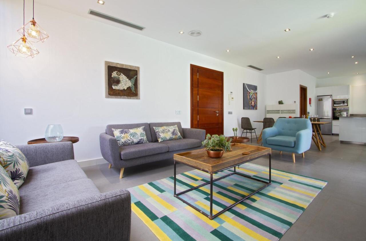 Luxury Los Mojones Villa Short Walk To Old Town Private Heated Pool Villa Los Mojones Angie Puerto Del Carmen Tías Buitenkant foto
