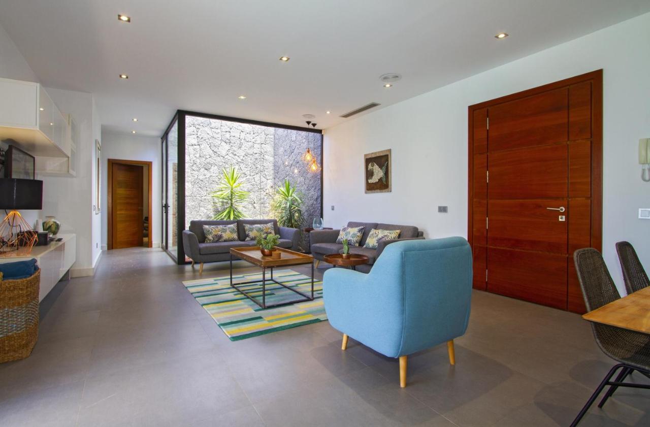 Luxury Los Mojones Villa Short Walk To Old Town Private Heated Pool Villa Los Mojones Angie Puerto Del Carmen Tías Buitenkant foto