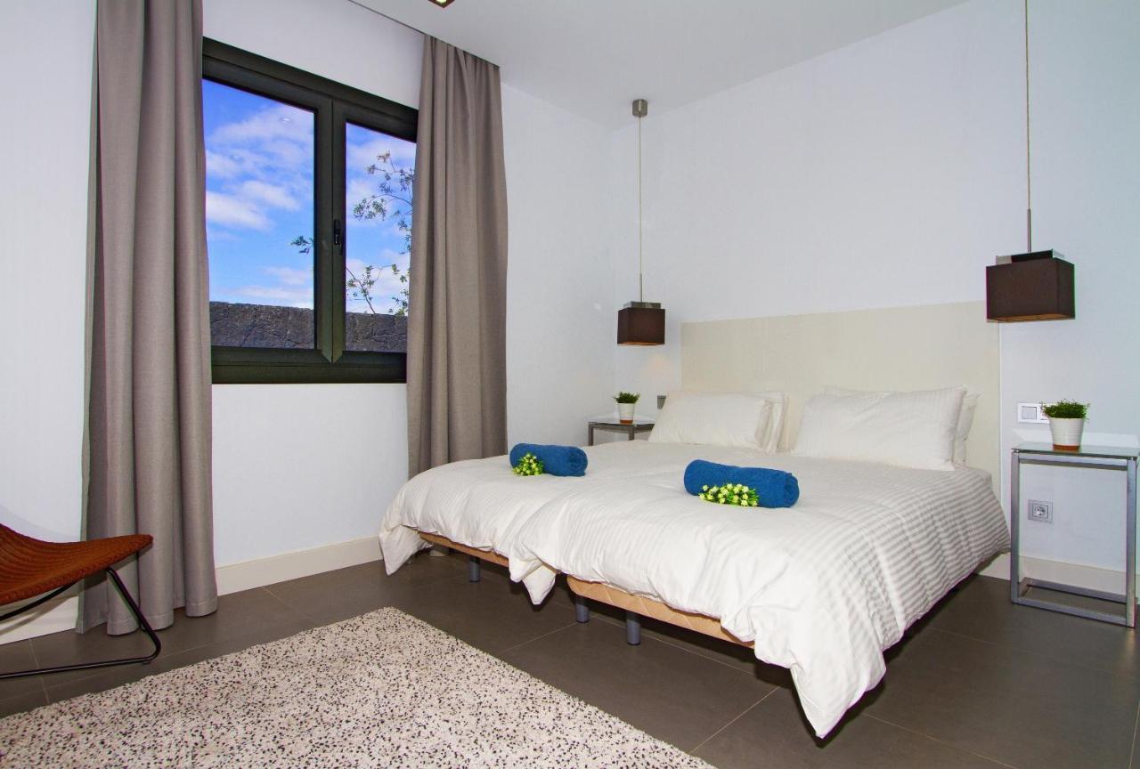 Luxury Los Mojones Villa Short Walk To Old Town Private Heated Pool Villa Los Mojones Angie Puerto Del Carmen Tías Buitenkant foto